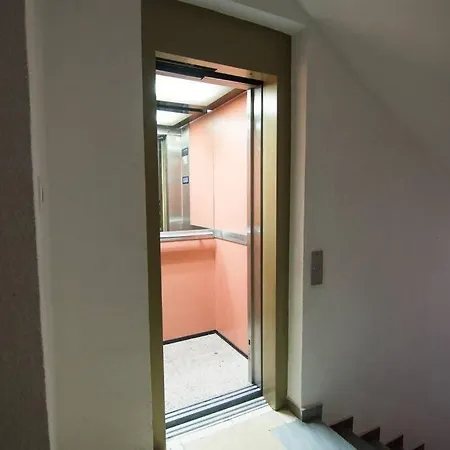 Amplio y moderno apartamento en el centro Granada-3
